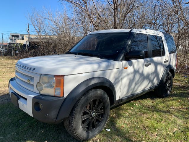 White 2008 Land Rover LR3 SUV / Crossover Four-Wheel Drive 6-Speed Automatic